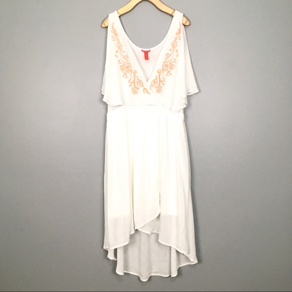 Chelsea & Violet Maxi Dress Embroidered High Low